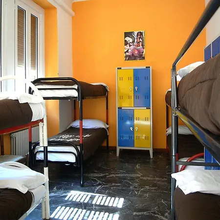 Hostel California-2